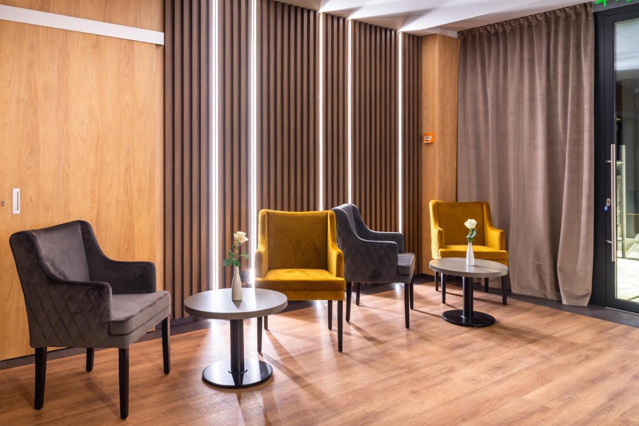 Aparthotel Nox Κλουζ-Ναπόκα Εξωτερικό φωτογραφία